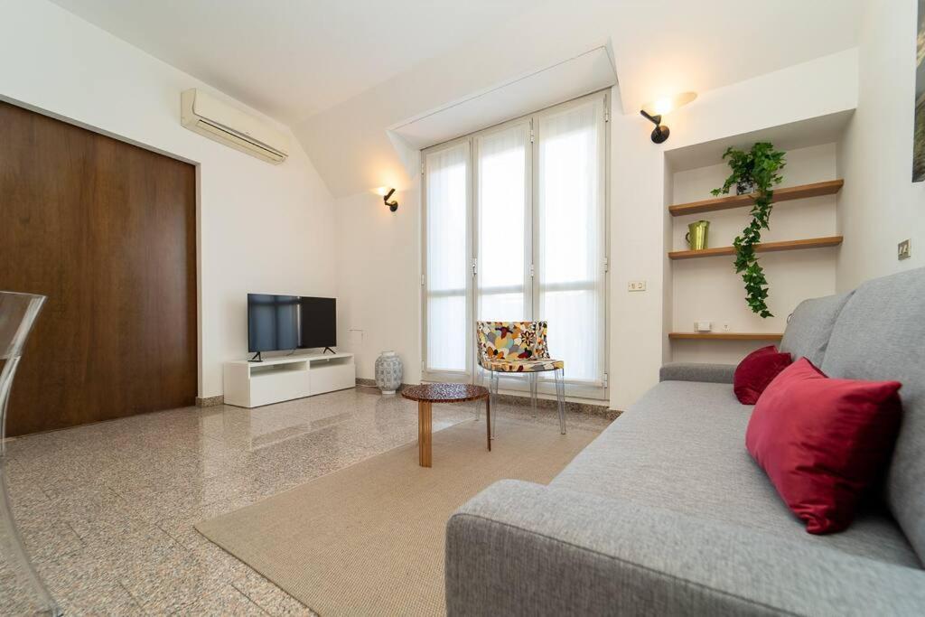 5 Giornate Apt Con Terrazzo E Garage Privato Μιλάνο Εξωτερικό φωτογραφία