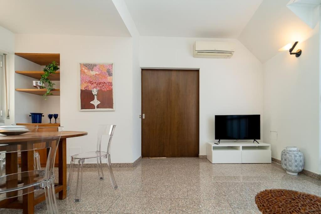 5 Giornate Apt Con Terrazzo E Garage Privato Μιλάνο Εξωτερικό φωτογραφία