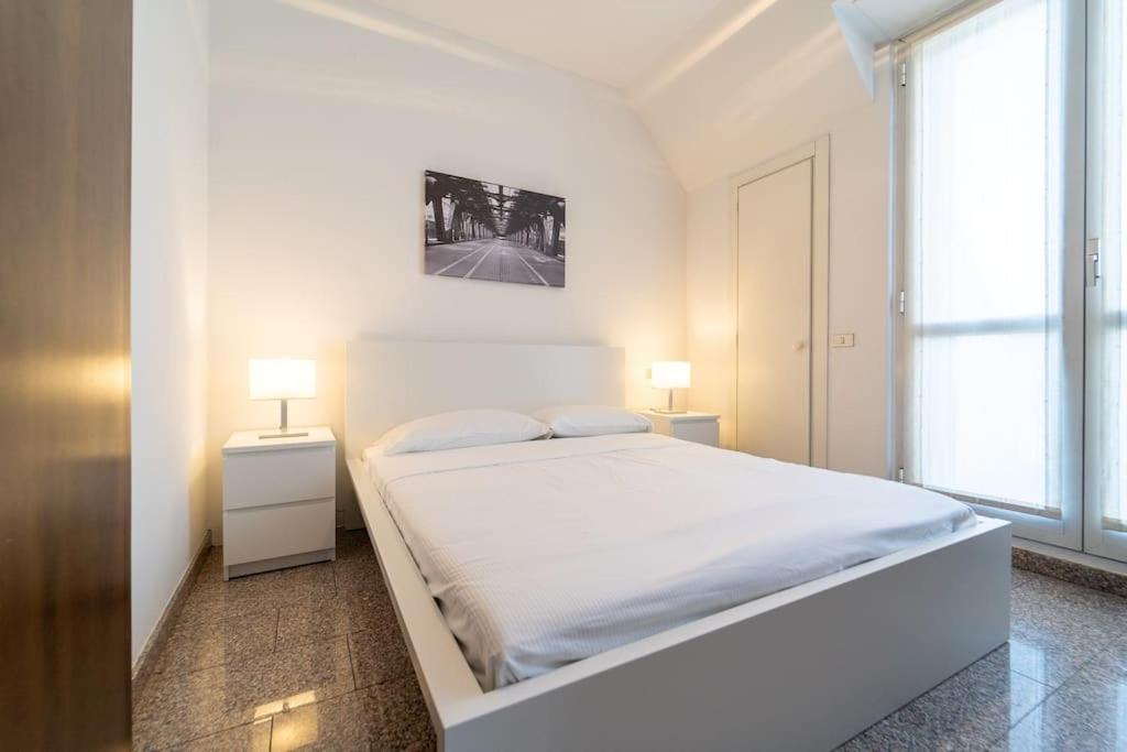 5 Giornate Apt Con Terrazzo E Garage Privato Μιλάνο Εξωτερικό φωτογραφία